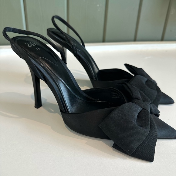 Black Women's Heels with Bow - Picture 3 of 6